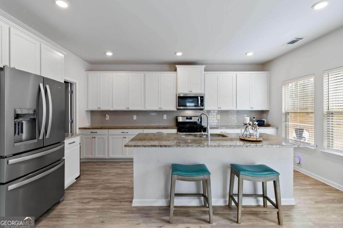 3527 Argent WAY
