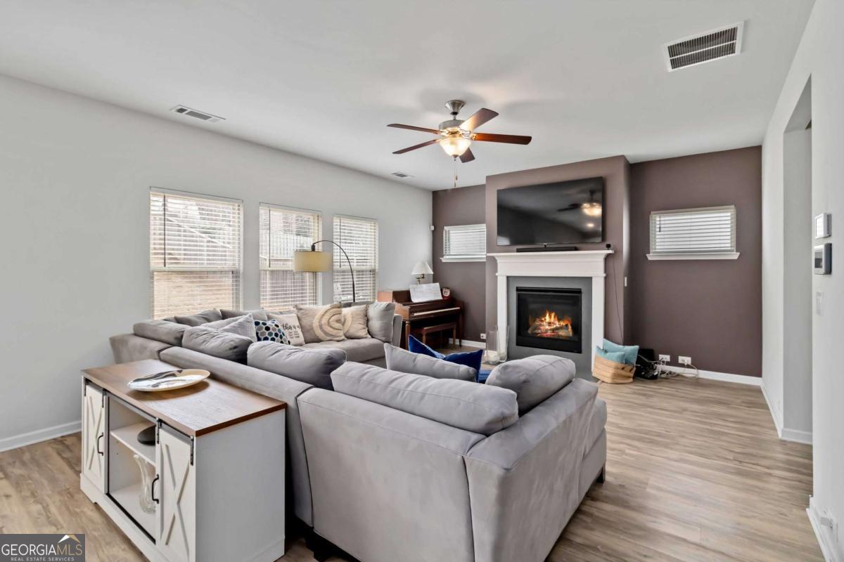 3527 Argent WAY