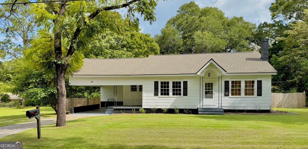 Photo of 335 12th Avenue, Eastman, GA 31023 (MLS # 10878942)