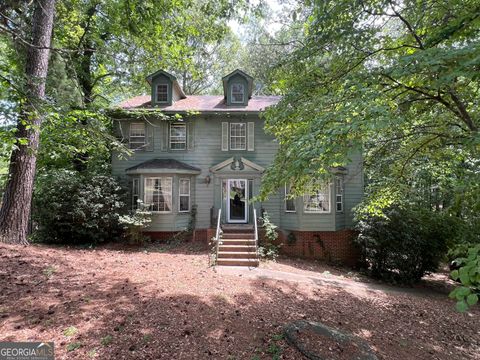 A home in Lilburn