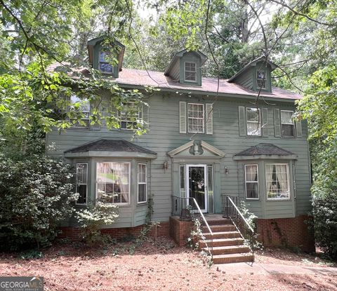 A home in Lilburn