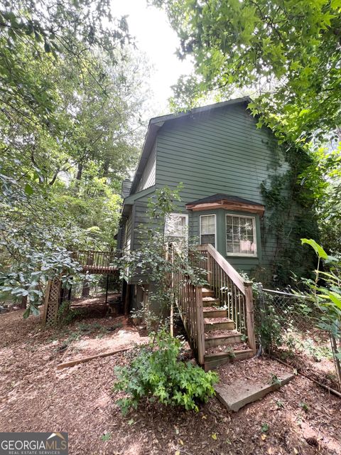 A home in Lilburn