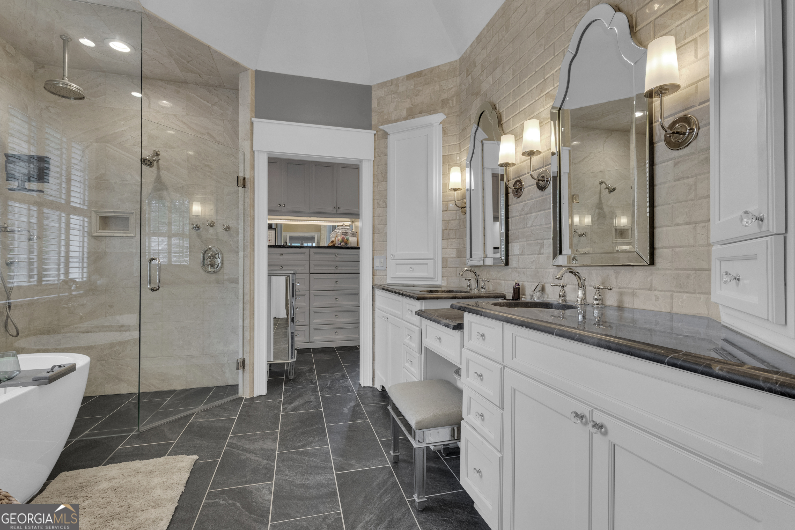 Peachtree City, Georgia 30269, United States, 5 Bedrooms Bedrooms, ,5 BathroomsBathrooms,Residential,Active,245115