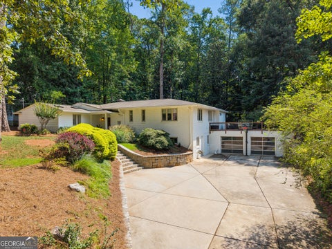 Photo of 4091 Peachtree Dunwoody Road NE, Atlanta, GA 30342 (MLS # 10832422)