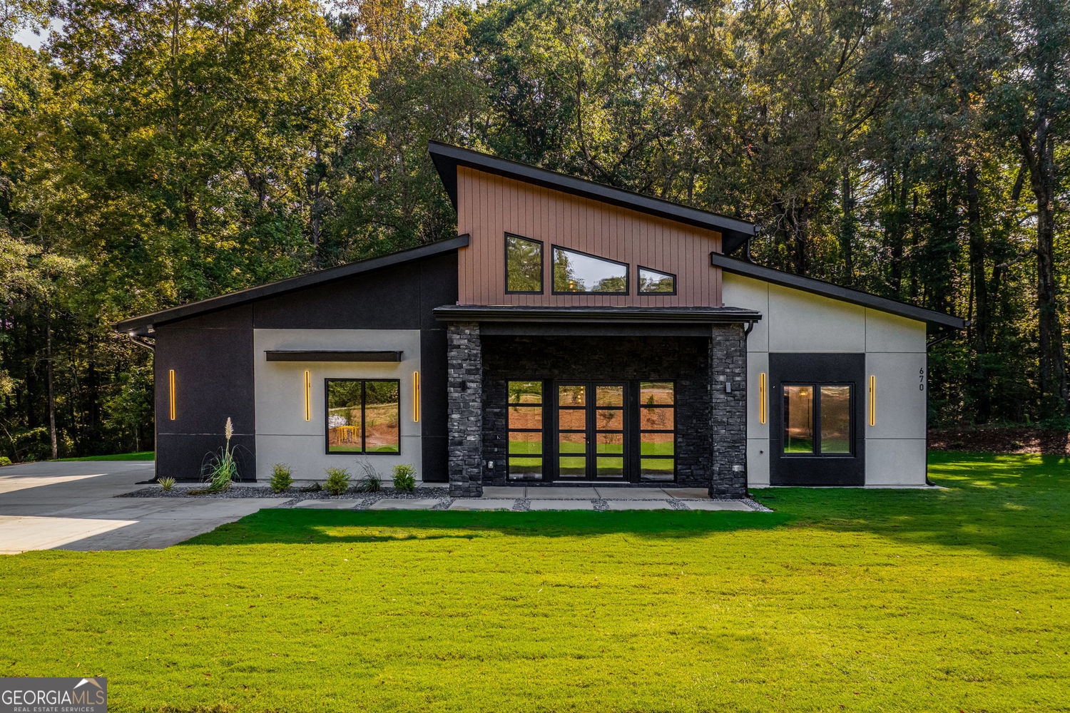 670 Loganville HWY