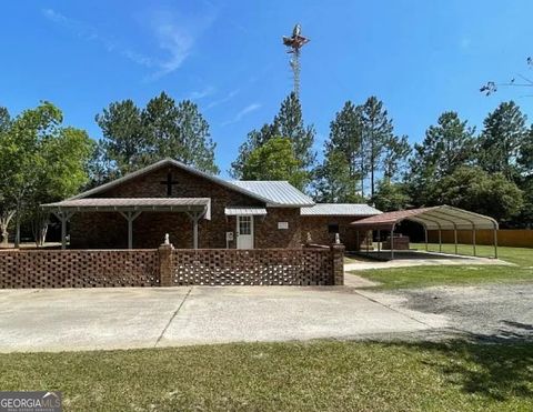 A home in Glennville