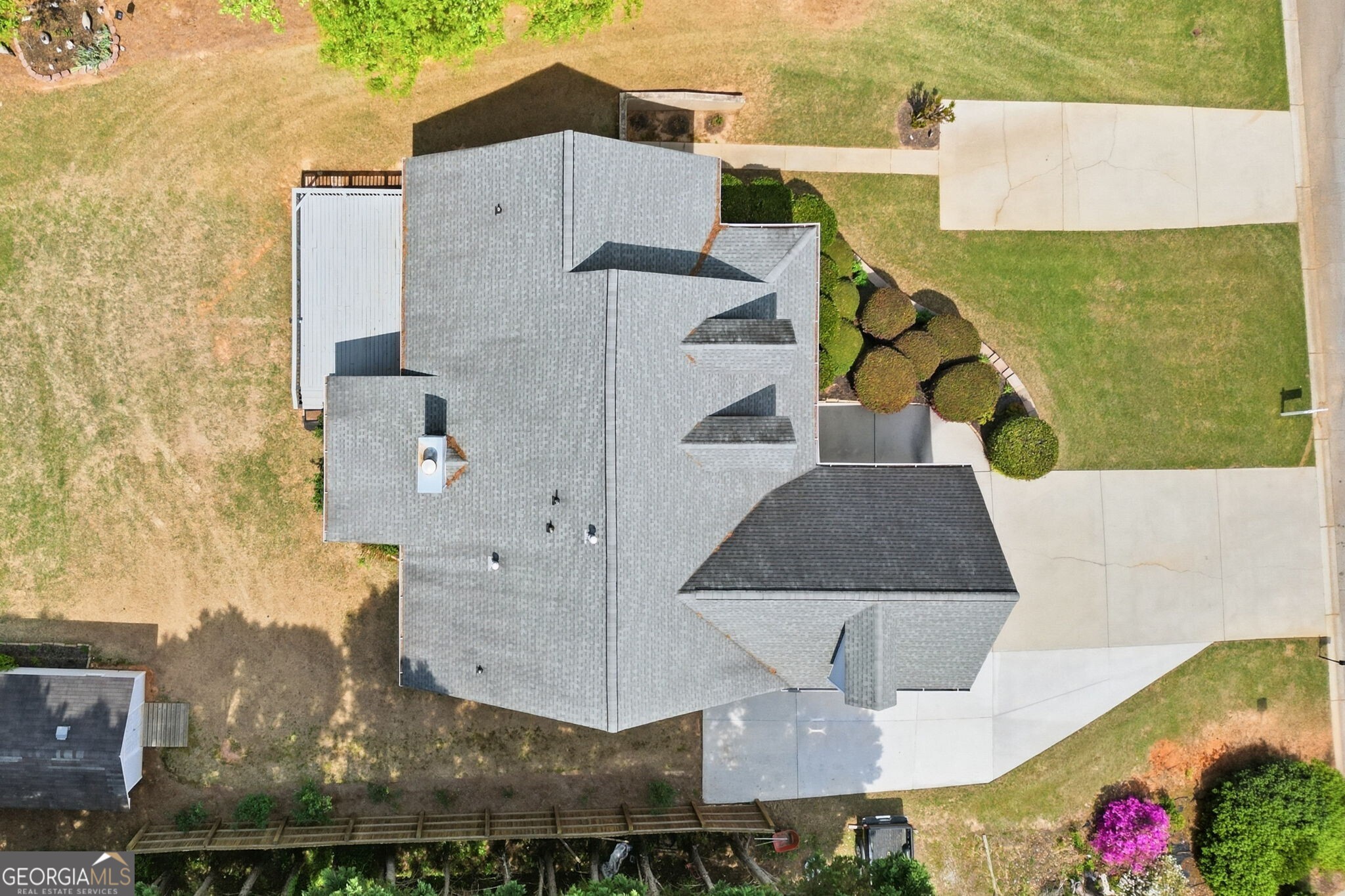 404 Vineyard DR