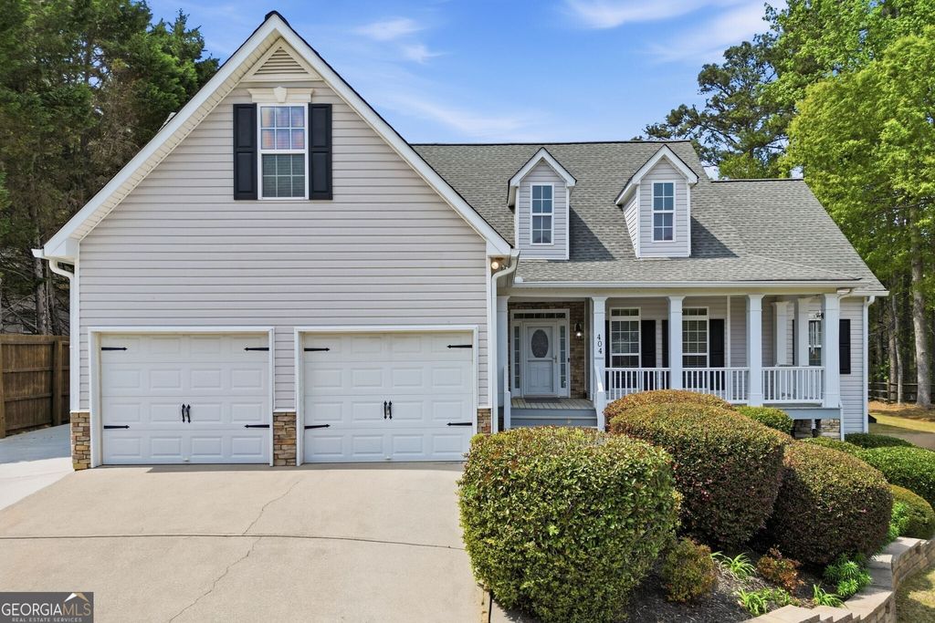 Photo of 404 Vineyard Drive, Dallas, GA 30132 (MLS # 10729579)