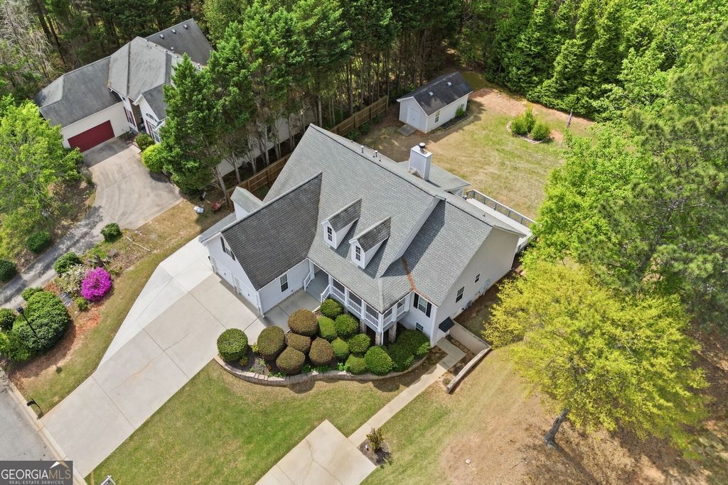 Photo of 404 Vineyard Drive, Dallas, GA 30132 (MLS # 10729579)