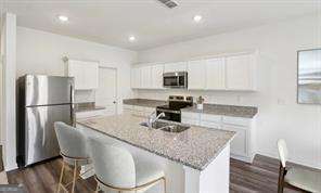 31 Crescent BLVD