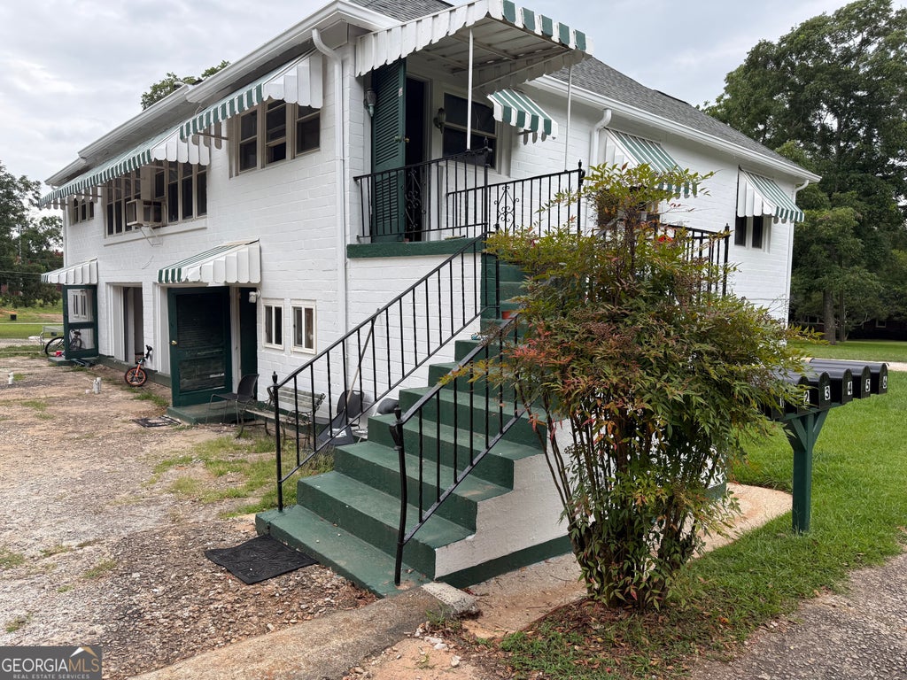 Photo of 205 Georgia Avenue, Barnesville, GA 30204 (MLS # 10814961)
