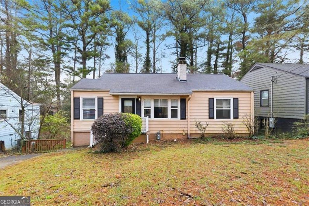 Photo of 2120 PENROSE Dr, Atlanta, GA 30344 (MLS # 10651474)