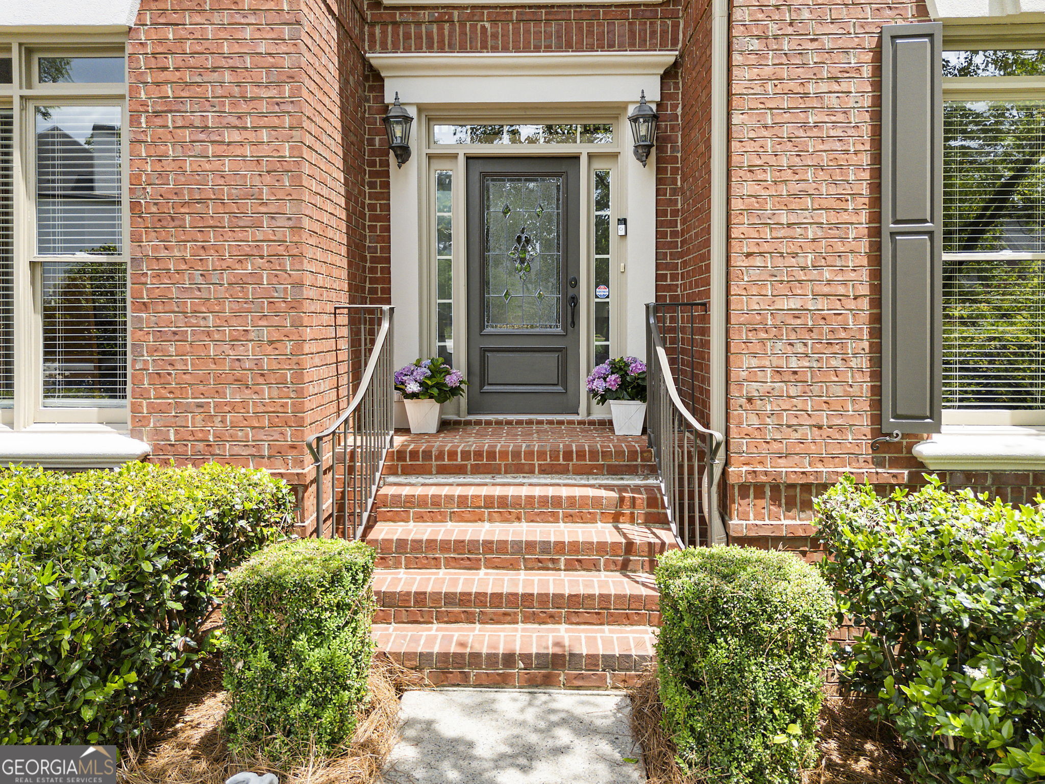 330 BROAD LEAF CT