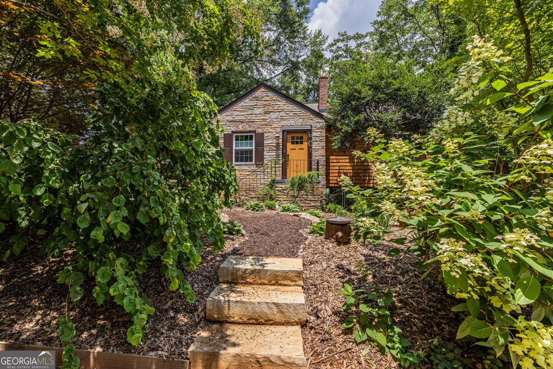 465 Erin AVE SW