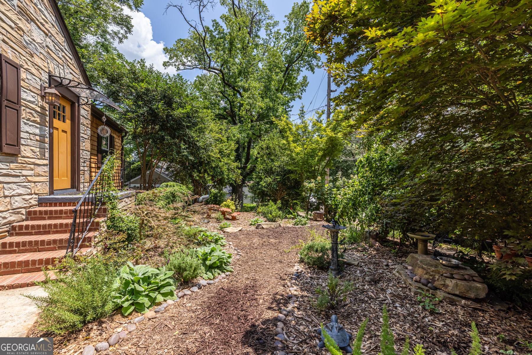 465 Erin AVE SW