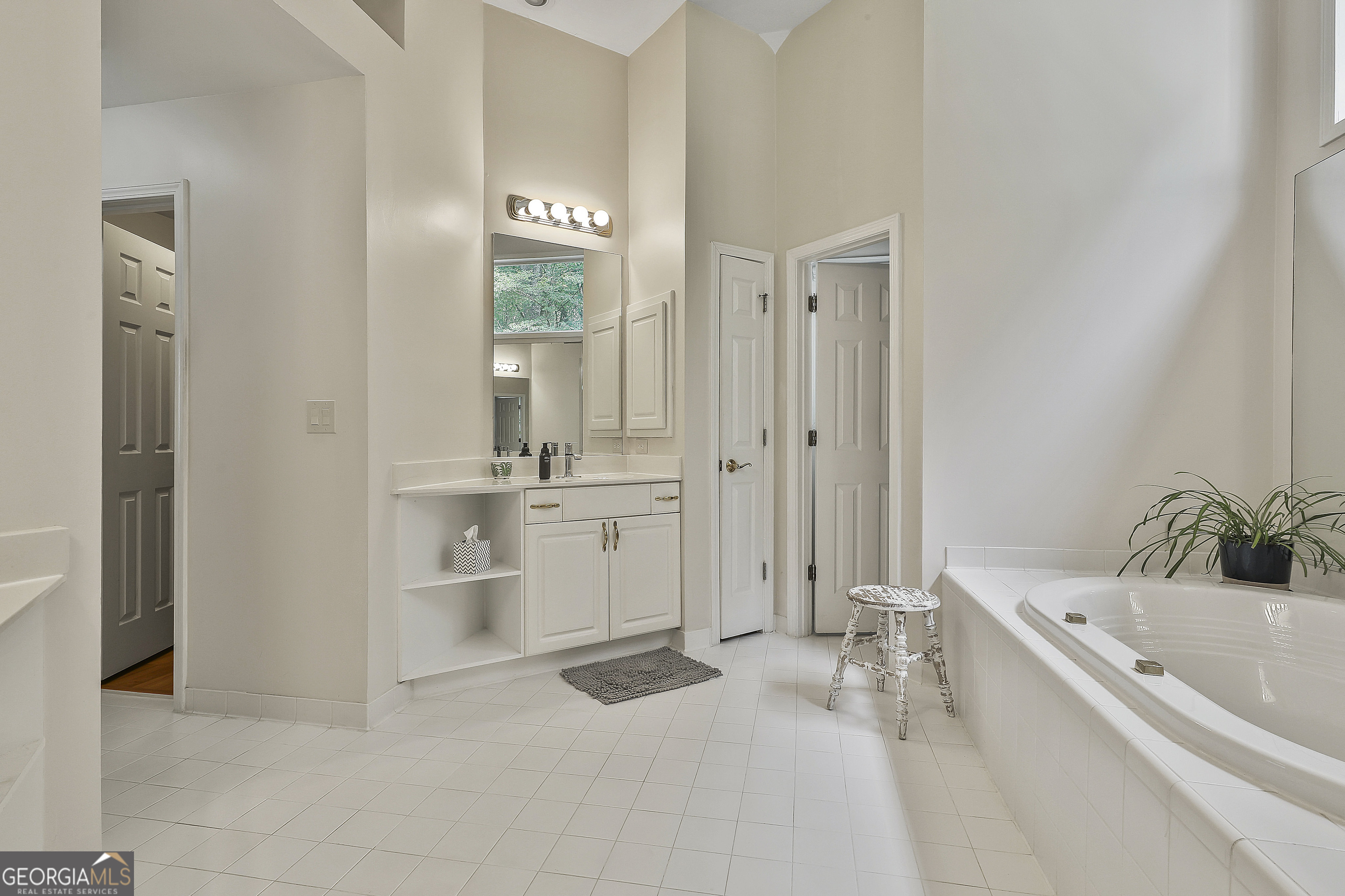 Peachtree City, Georgia 30269, United States, 3 Bedrooms Bedrooms, ,3 BathroomsBathrooms,Residential,Pending,171283