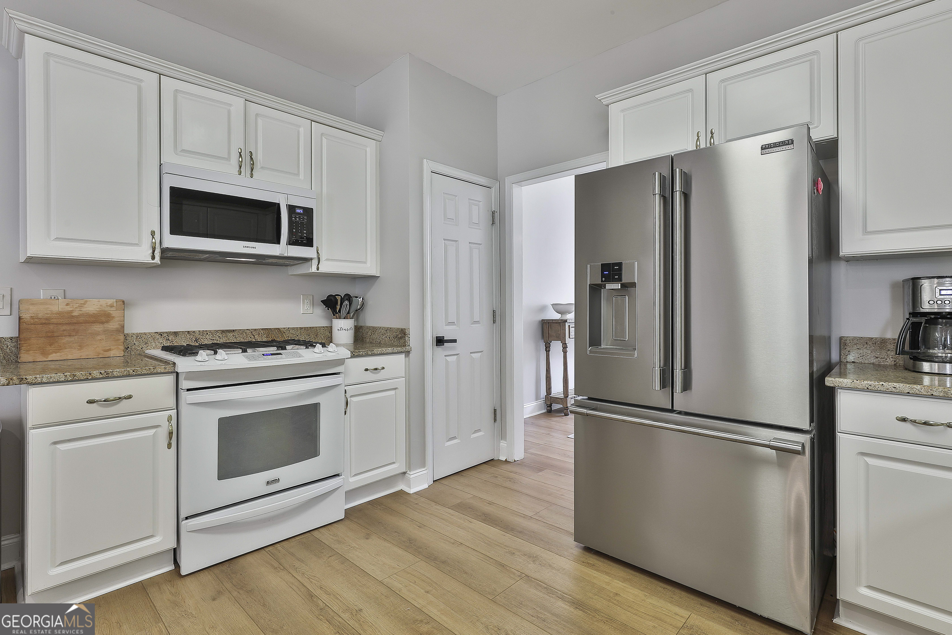 Peachtree City, Georgia 30269, United States, 3 Bedrooms Bedrooms, ,3 BathroomsBathrooms,Residential,Pending,171283