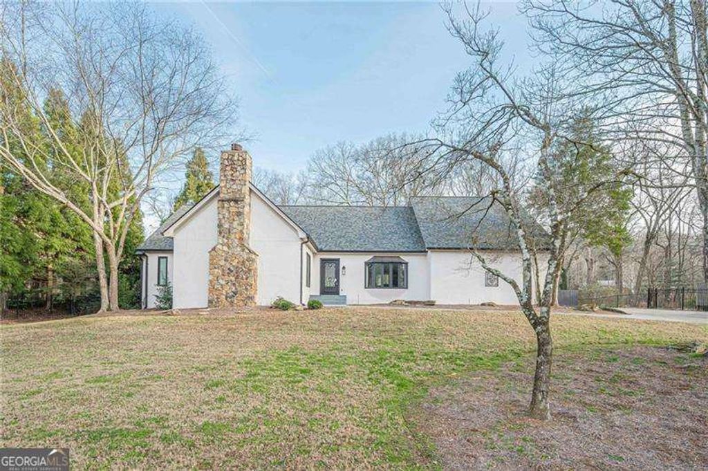 Photo of 4562 Columns Drive, Marietta, GA 30067 (MLS # 10682011)