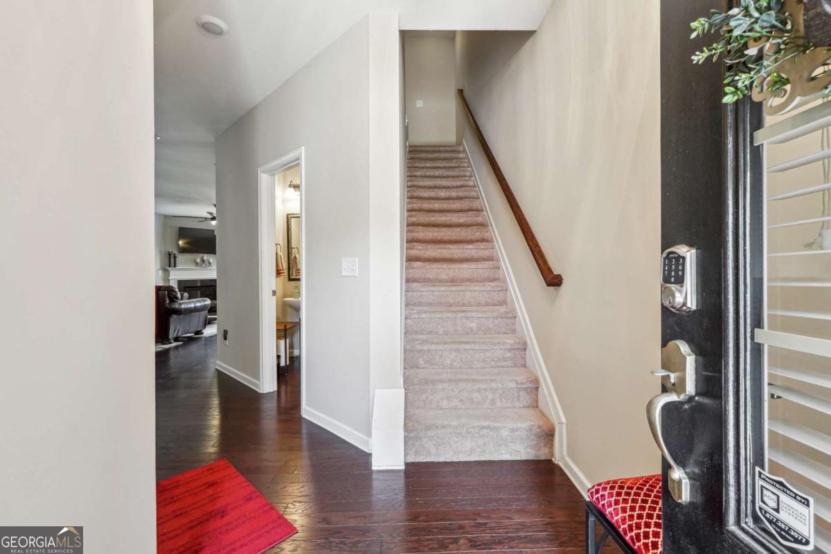 1210 Hampton oaks DR