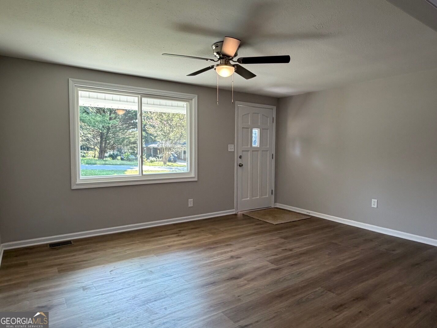 65 W Meadowcliff CIR