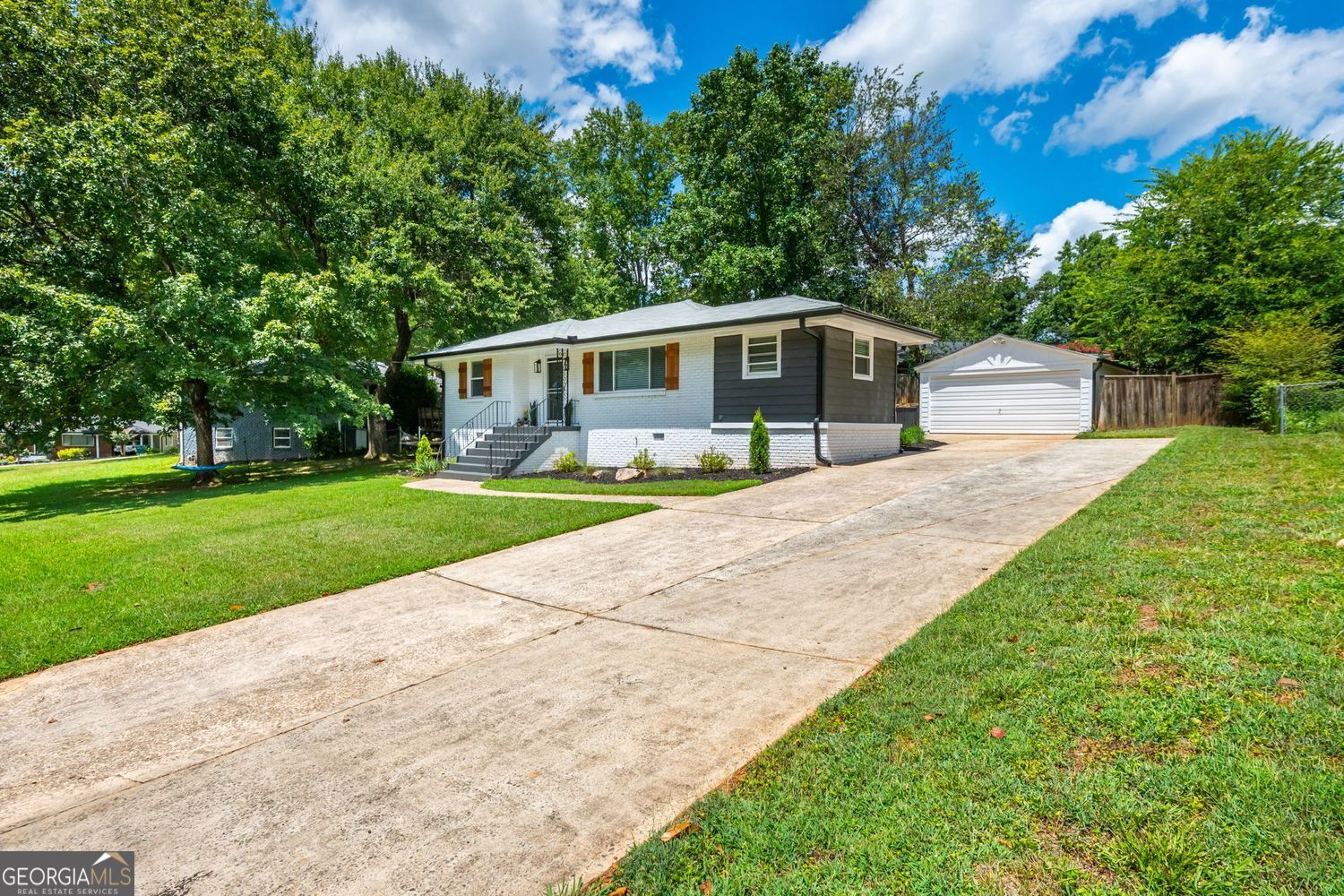 941 Shirley ST SE