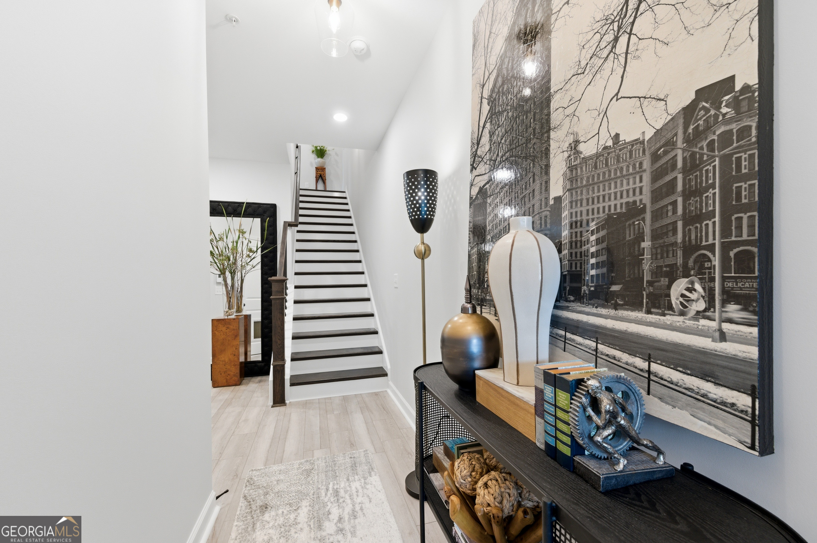 318 Niles CT 1