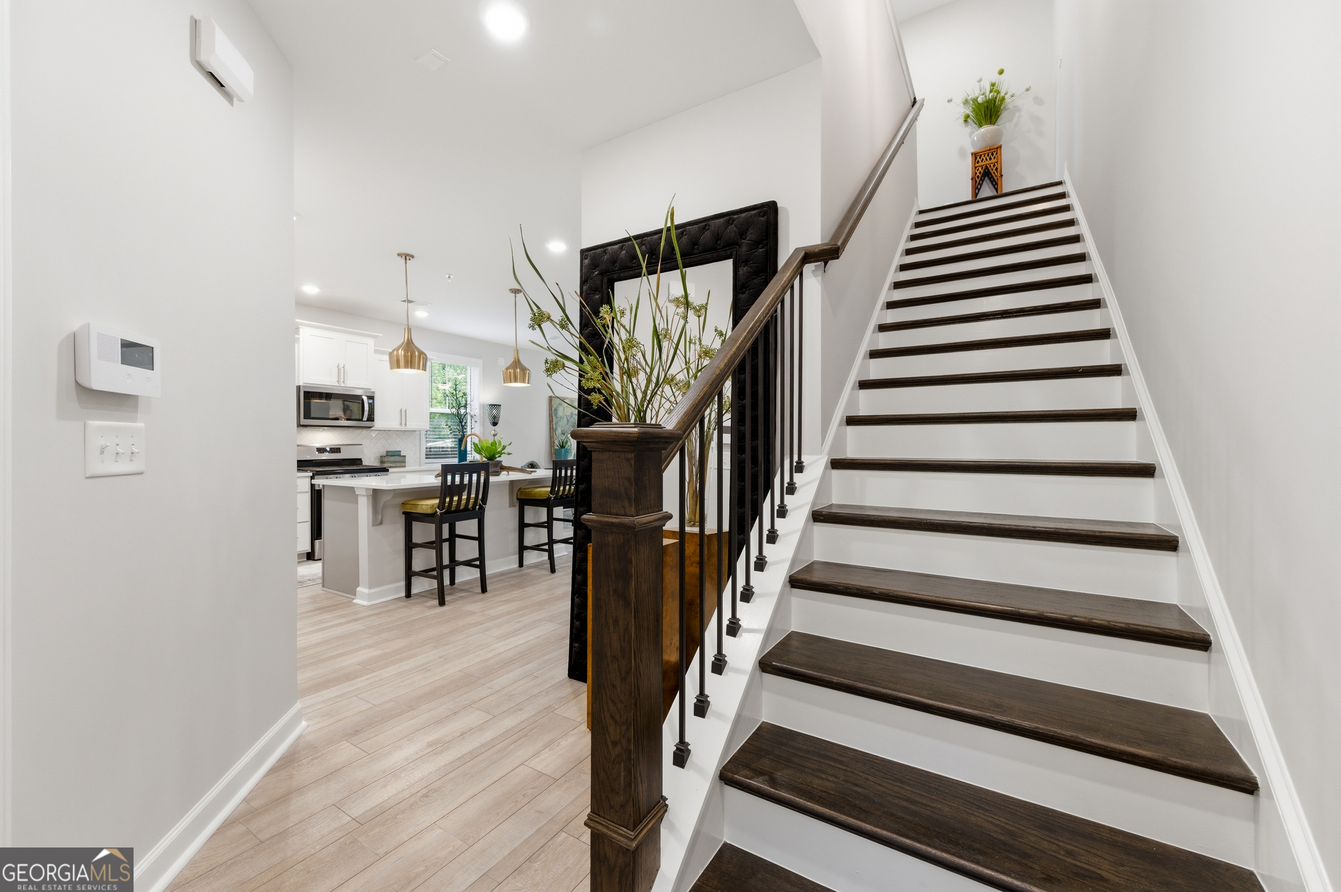 318 Niles CT 1