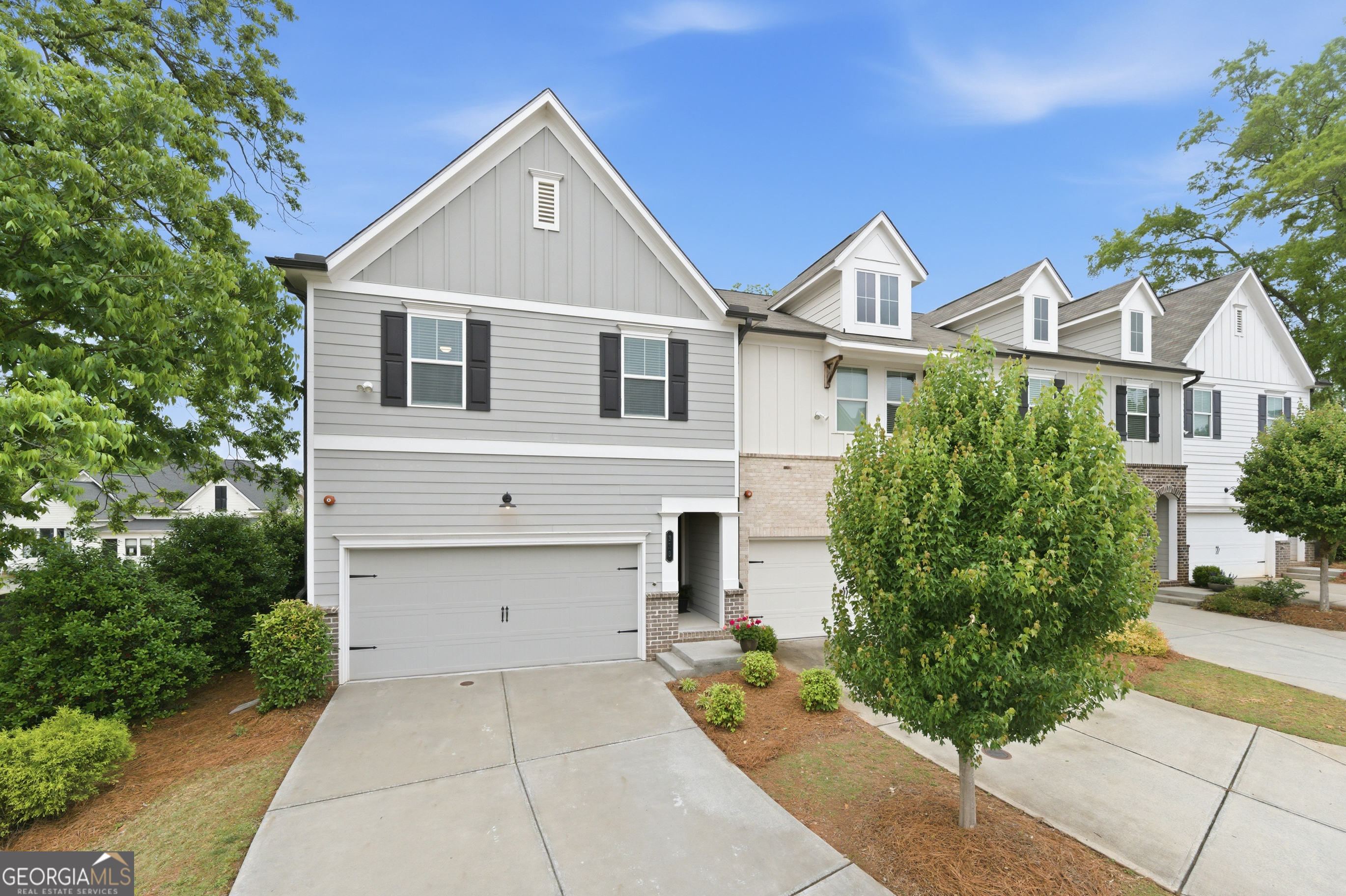 318 Niles CT 1