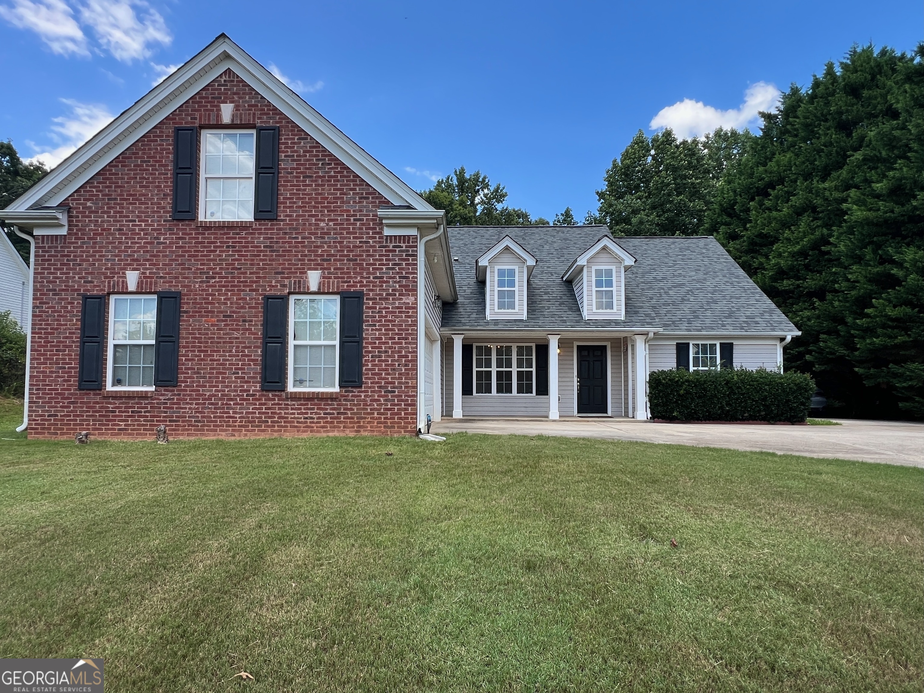 What an amazing opportunity to be in Princeton! This beautiful move in ready ranch home offers 3 bedrooms and 2 baths with a bonus room upstairs! Inviting covered front porch overlooks large front yard and has an extended driveway so you will have plenty of parking in addition to the two car garage. Enjoy a bright, open & airy floor plan as you step into the inviting foyer overlooking your formal dining room with wainscoting, tall ceilings, family room with fireplace and "pass through" to the Kitchen. Kitchen boasts a black Refrigerator/Freezer, black dishwasher, black oven range with microwave and dark stain cabinets. Large primary bedroom with ensuite spa bath including a soaking tub, separate shower, double sinks, spacious closet and separate toilet room for privacy. Two additional nice bedrooms and closets share a spacious full bathroom with a storage closet and an additional linen closet in hallway. Separate mudroom/laundry on main floor leads up to the upstairs bonus room. Backyard oasis is quiet and private with a large patio and a serene view perfect for relaxing or enjoying a barbecue. Don't miss this opportunity to live the good life! Call today!!!