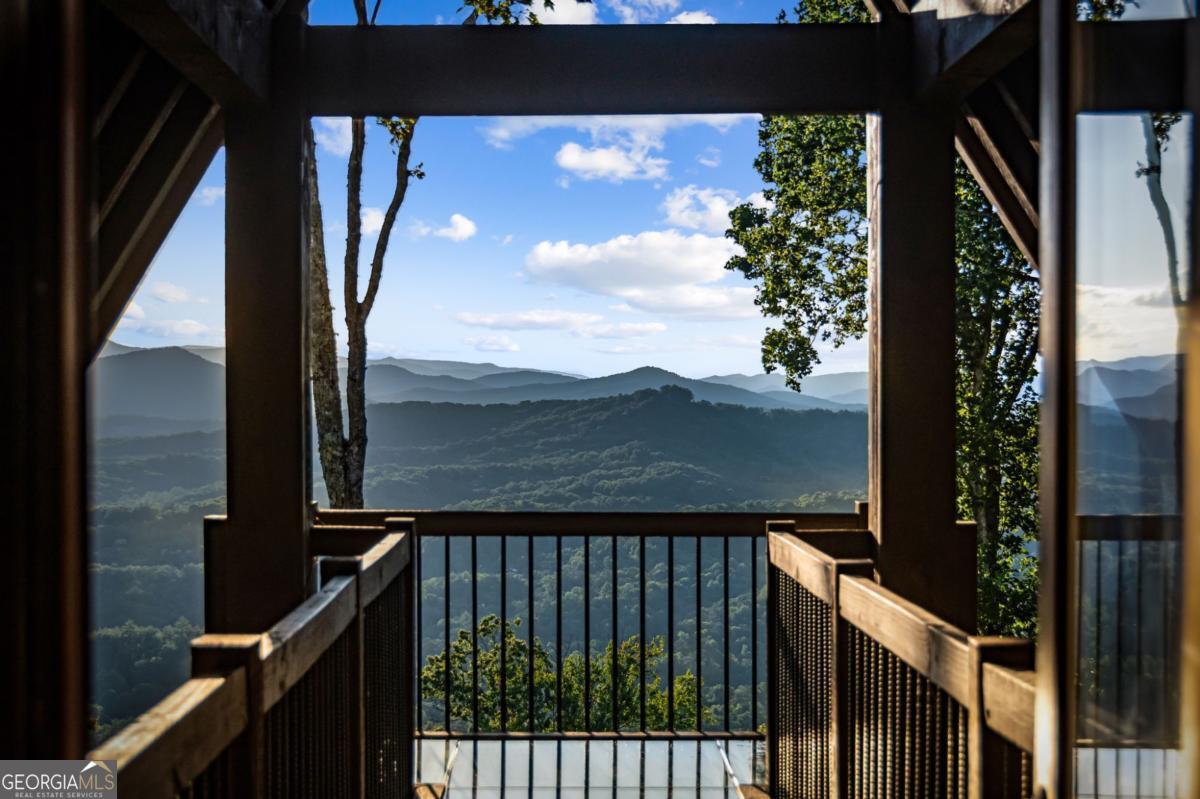 520 Overlook DR