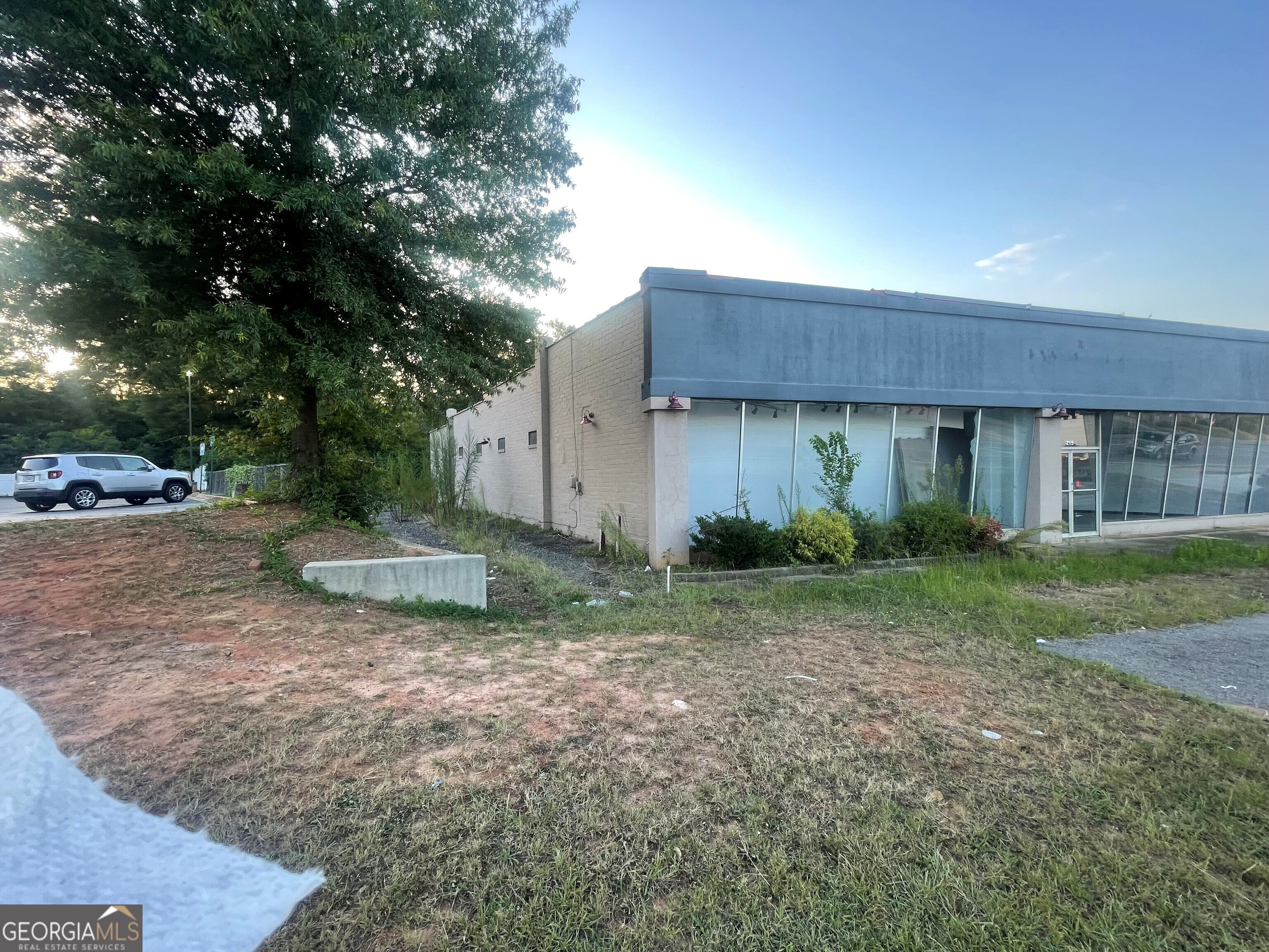 215 N Camellia BLVD