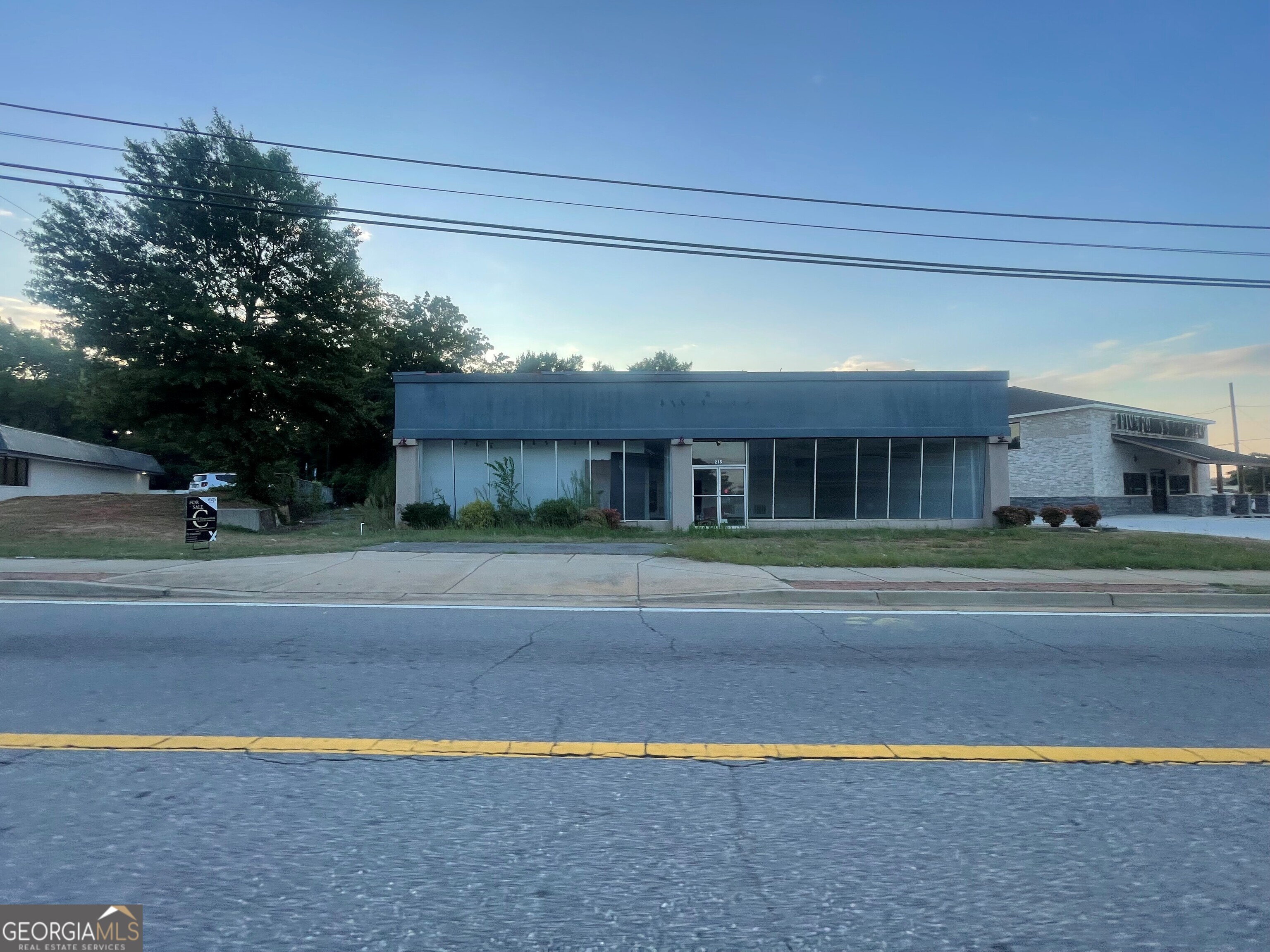 215 N Camellia BLVD