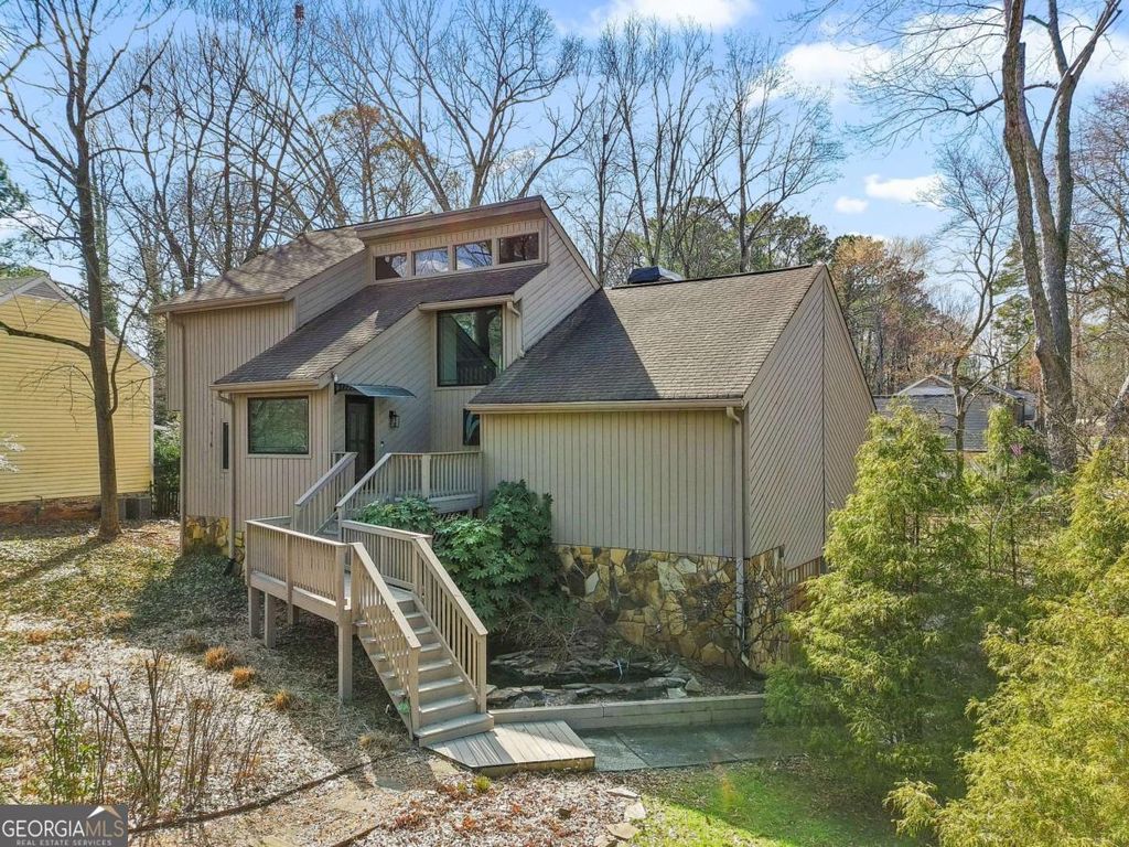 Photo of 2532 Stockbridge Road SE, Marietta, GA 30062 (MLS # 10726178)