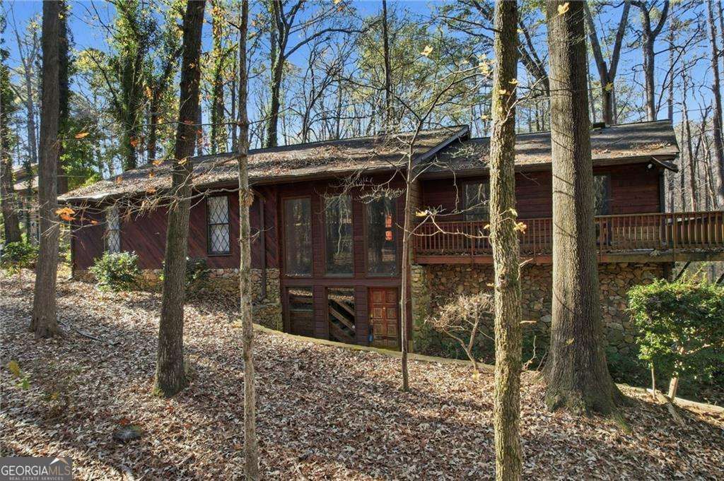 Photo of 1091 Cole Drive SW, Lilburn, GA 30047 (MLS # 10657347)