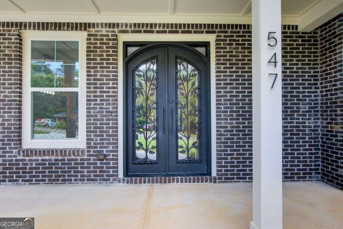 547 Ridge AVE SW