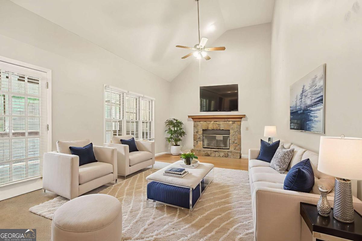 140 Glen Holly DR
