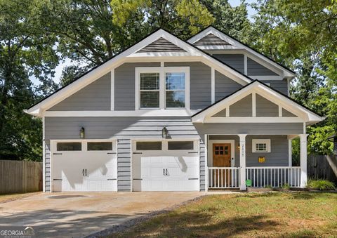 Photo of 2818 Tupelo Street SE, Atlanta, GA 30317 (MLS # 10813037)