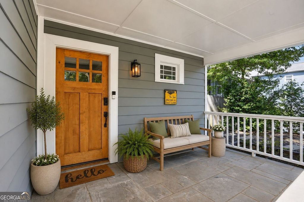 Photo of 2818 Tupelo Street SE, Atlanta, GA 30317 (MLS # 10813037)