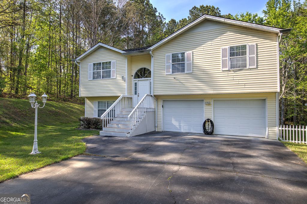 Photo of 309 Russell Hill Estates Drive NW, Sugar Valley, GA 30746 (MLS # 10730313)