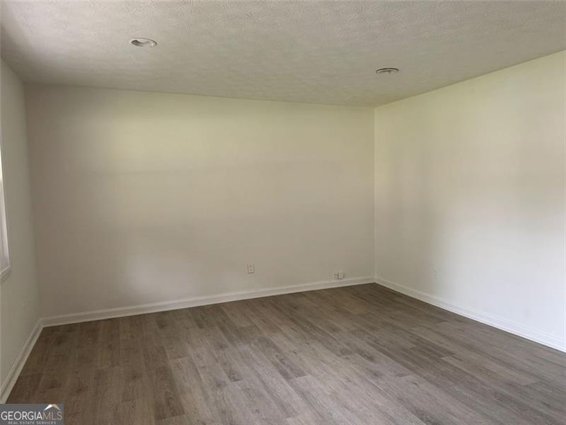 8845 ASHWOOD