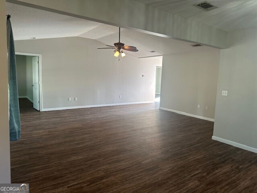 Photo of 207 N Bridgeport Drive, Statesboro, GA 30461 (MLS # 10766821)