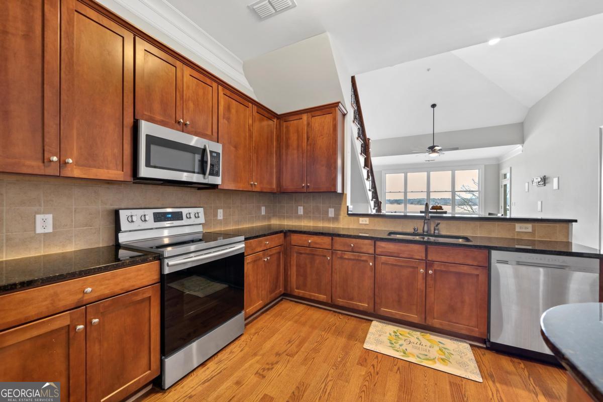 116 (UNIT 311) Indian Summer PATH