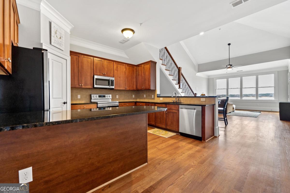 116 (UNIT 311) Indian Summer PATH