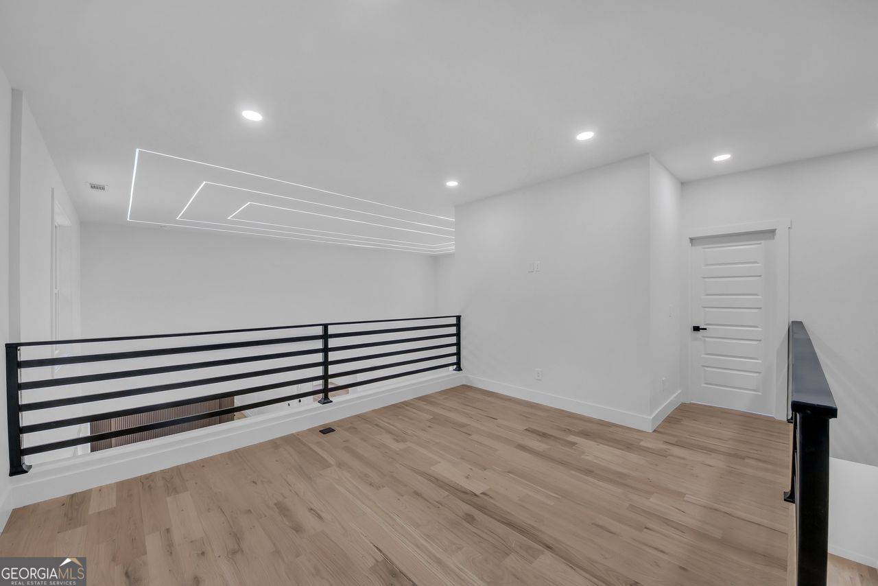 Frst Hills - Residential