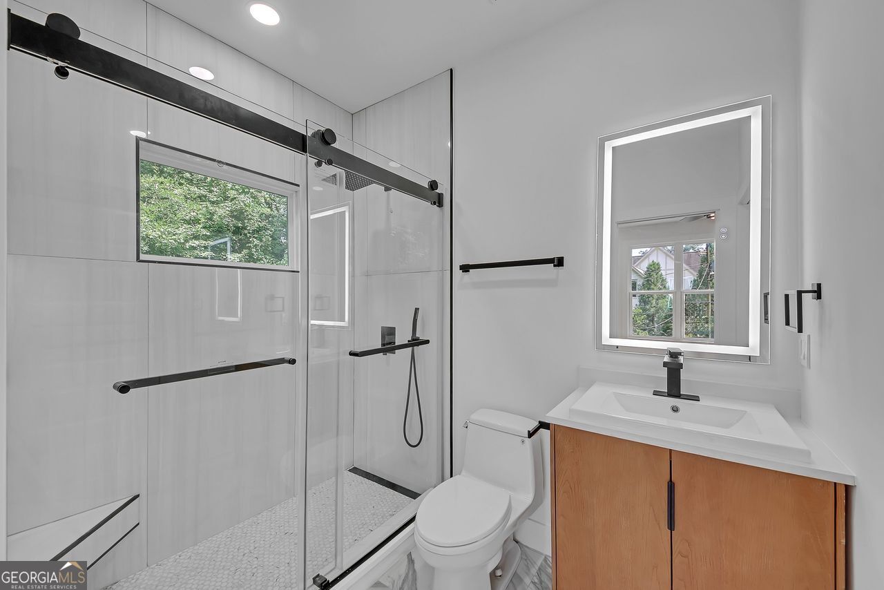 Frst Hills - Residential