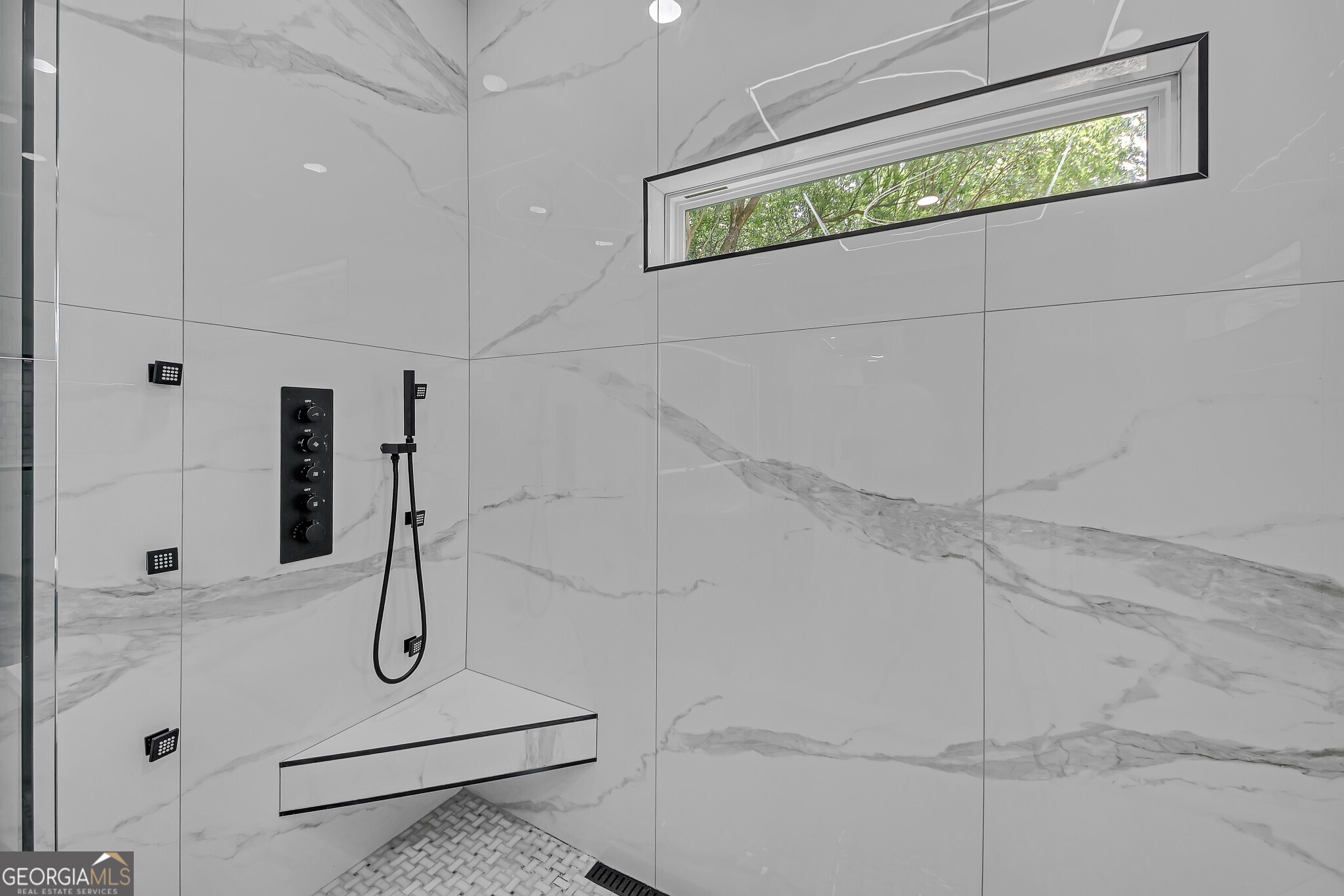 Frst Hills - Residential