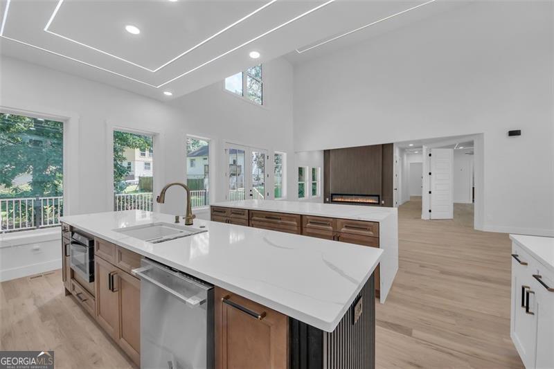 Frst Hills - Residential