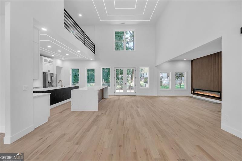 Frst Hills - Residential