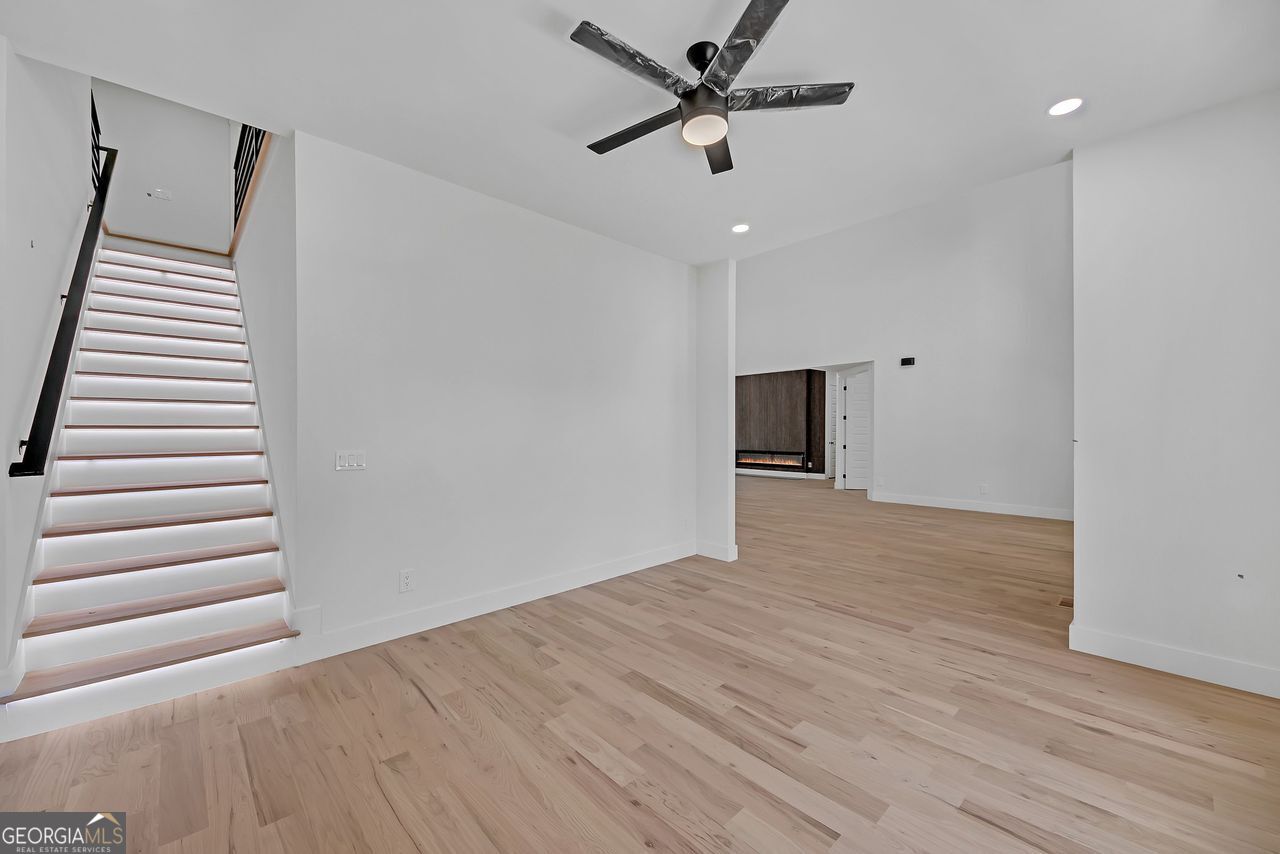 Frst Hills - Residential