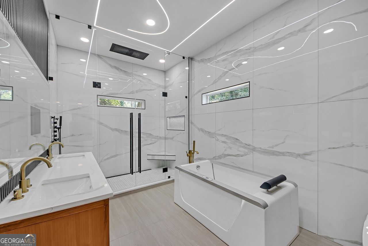Frst Hills - Residential